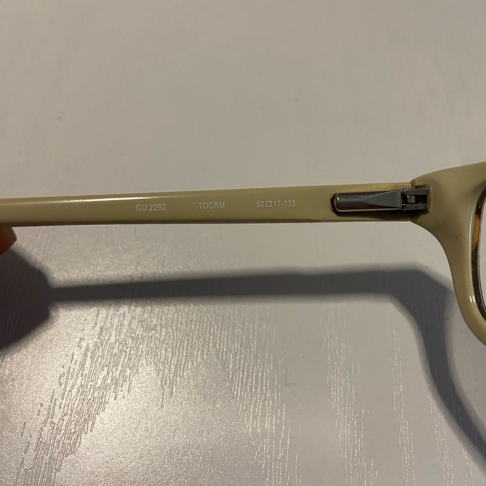 Guess Tortoise Shell And Cream Rectangular Frames… - image 3